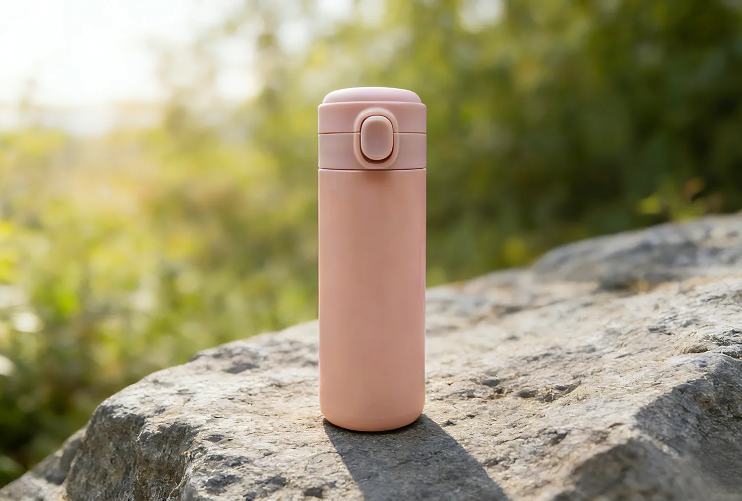 As características da caneca de viagem.